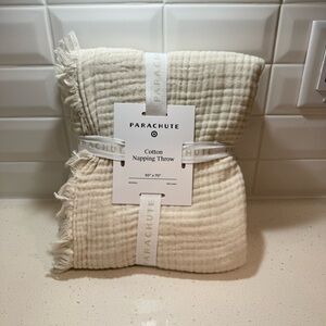 Parachute Cotton Napping Throw in Cream NWT